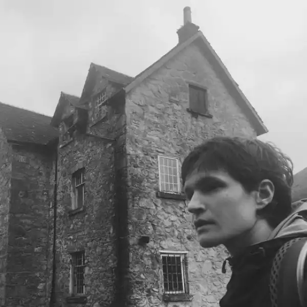 abysskiss BY Adrianne Lenker